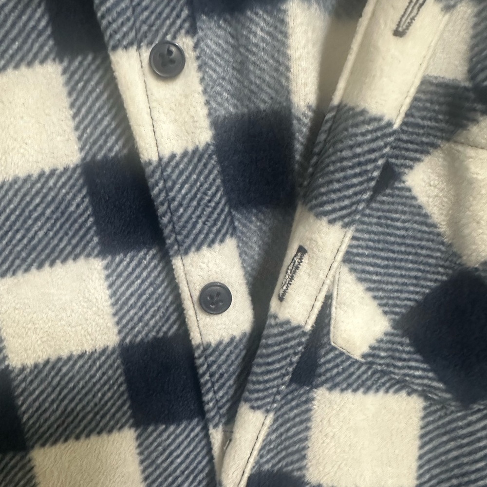 TWO Nomad Boys Button Down Flannel Shirts - Navy and Red Plaid Size M - Picture 4 of 9